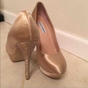 Nude Steve Madden Sparkle Heels Satin Size 9.5